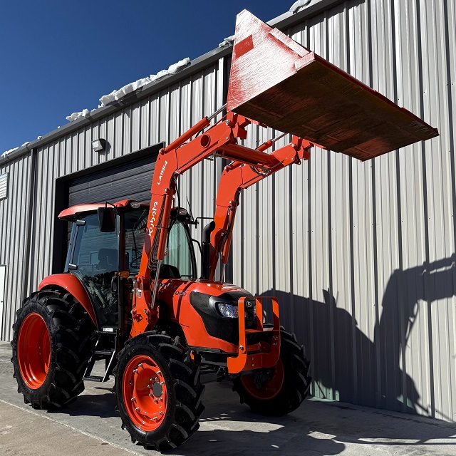 Kubota M7060